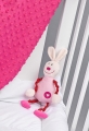 Edukační plyšová hračka králíček s pískátkem 